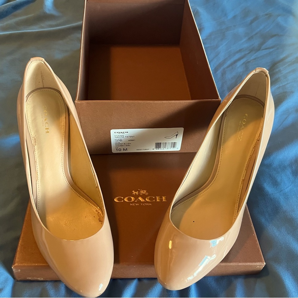 Beautiful Coach Patent Leather closed-toe pumps in size 10